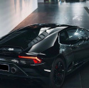 Lamborghini w czarnym kolorze foli ppf. Foli z linii chroma guard - deep black gloss.